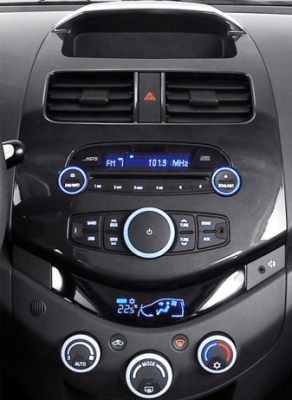 Переходная рамка для установки автомагнитолы CHEVROLET Spark (M300) 2010-2013 / DAEWOO Matiz Creative (M300) 2009-2011 (Чёрная глянцевая) 9"